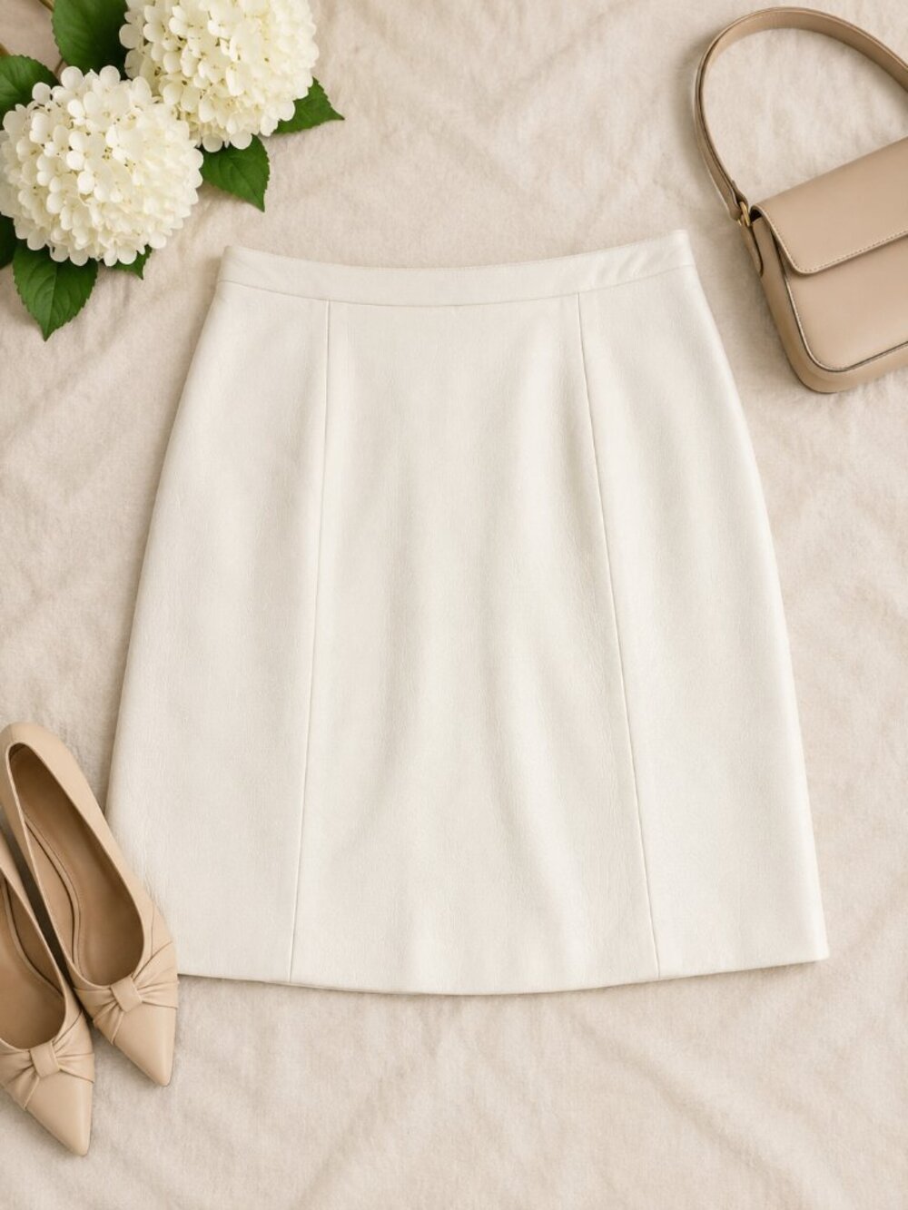 Wilsons White Leather A-Line Skirt Size 6 Classic Knee Length